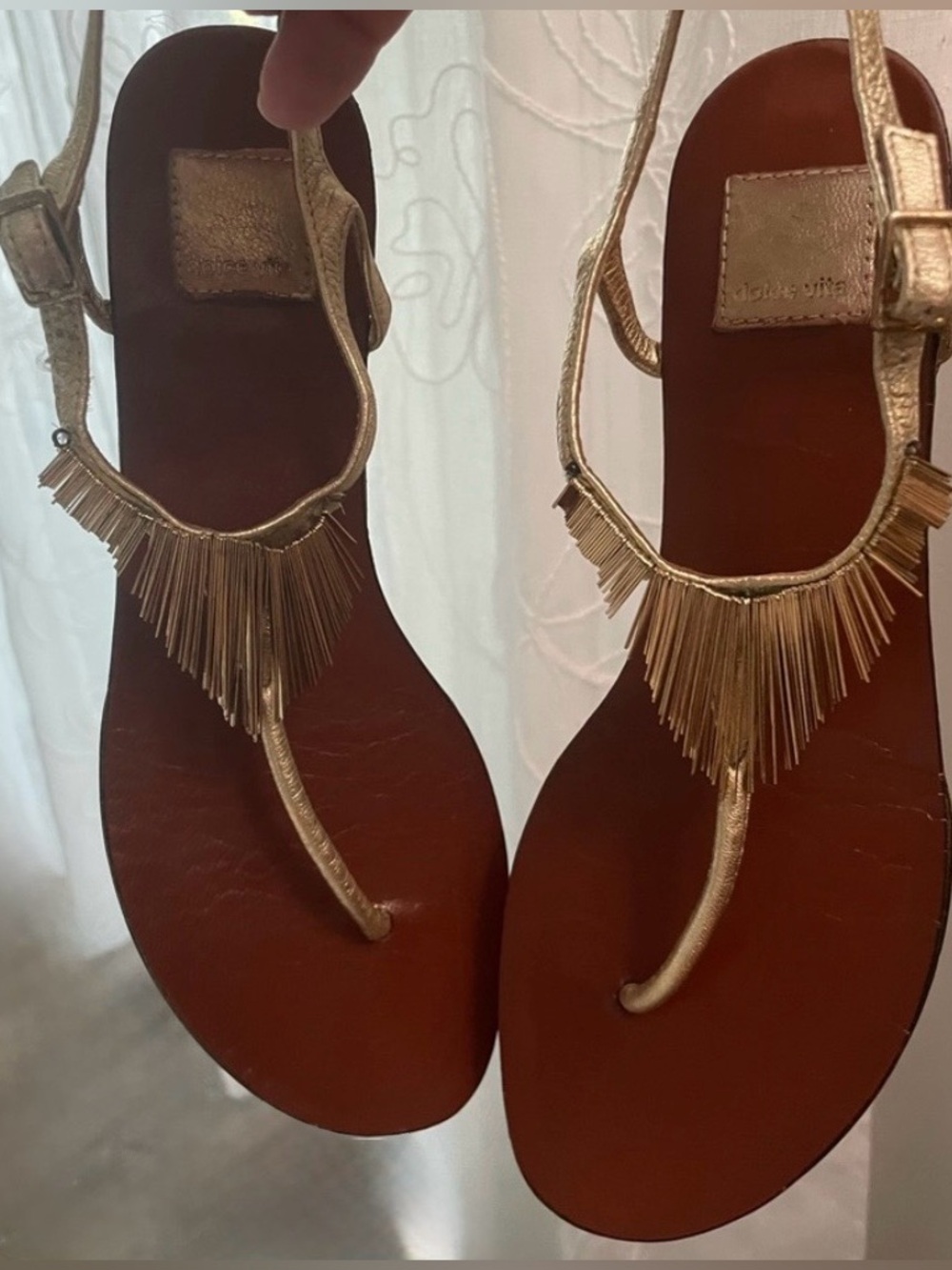 Dolce Vita genuine leather Flats Sandals T-StrapThong Brown Gold Italy 7.5
